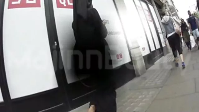 Egy ócska barna lány kis mellekkel szex videók pornó intenzíven lovagol a kemény farkán