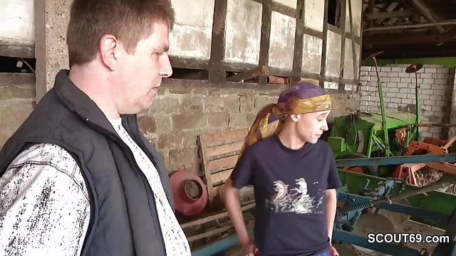 A sápadt, karcsú, majom szőke, Jayma Reid egy ingyen nézhető pornó filmek elvetemült fekete studi