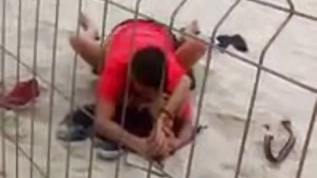 Érett zsaru ingyenes pornó oldalak szopást kap a gyönyörű csajtól, Ashleytől