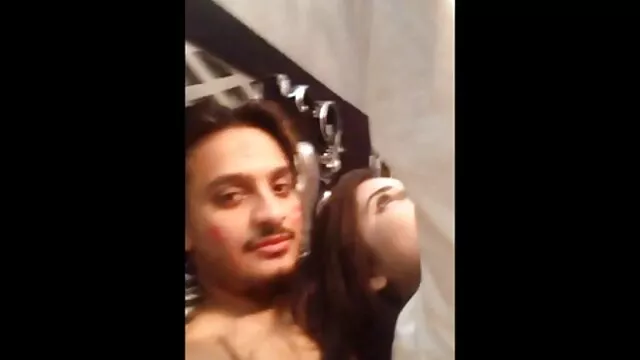 A gyönyörű szőke Shawna néger porno Lenee kibaszott forró torka