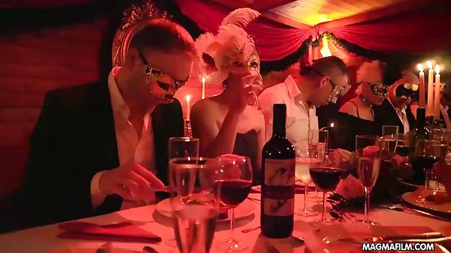 Kicsi, szőke hajú anya szexi harisnyában keményen megdugja ingyen nezheto pornofilmek az oldalt