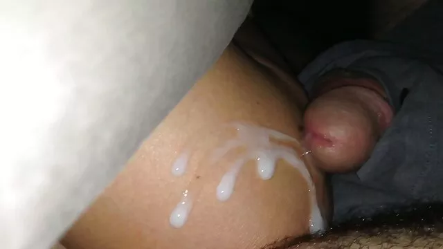 A szexőrült szőke őrült szexet folytat ingyen sexvideó új szomszéddal