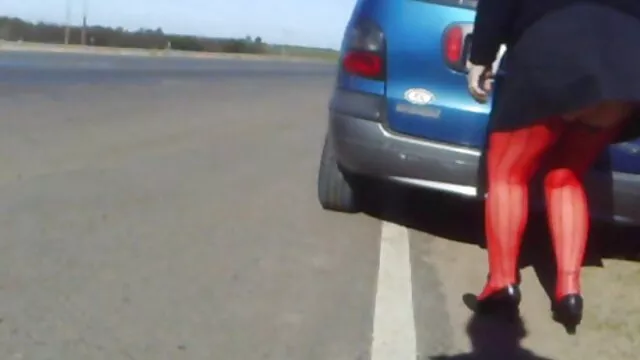 Sovány ingyenes pornó oldalak koreai csaj késő este mutat be vaskos BJ-t szomjas férfijának