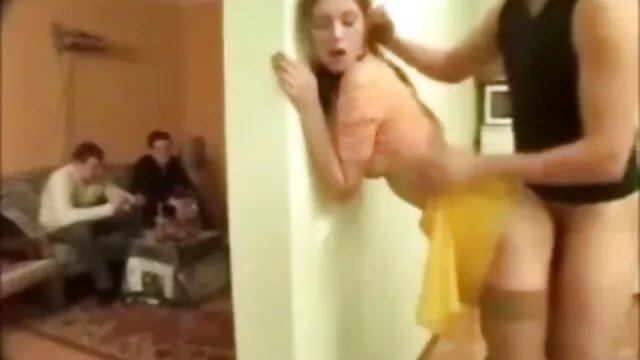 Édes barna csaj Misha Cross kap anális szar oldalra póz kemény szexvideó magyarul