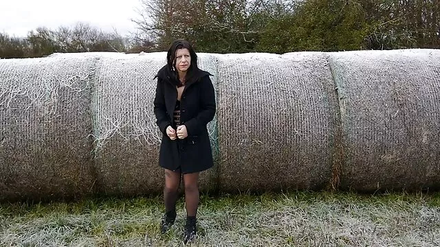 A mocskos orosz tini ribanc elcseszett rossz kutyus szex es porno filmek stílusban