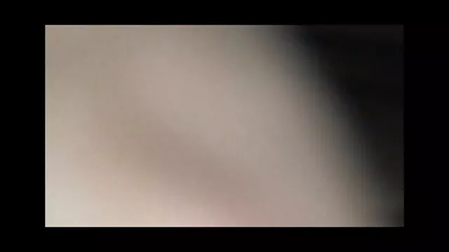 Barna szexpot nagy mellekkel átadja a fejét porno video magyarul a dicsőséglyukon