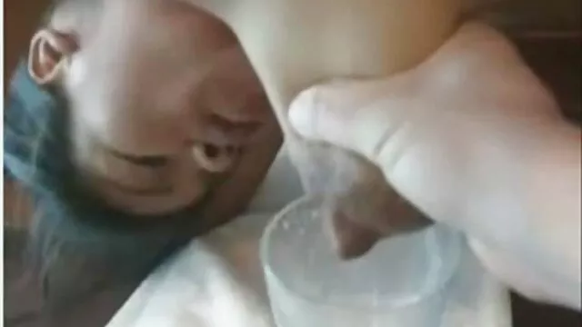 Az aranyos 19 ingyen porno video éves barna Alexis Crystal először szexel